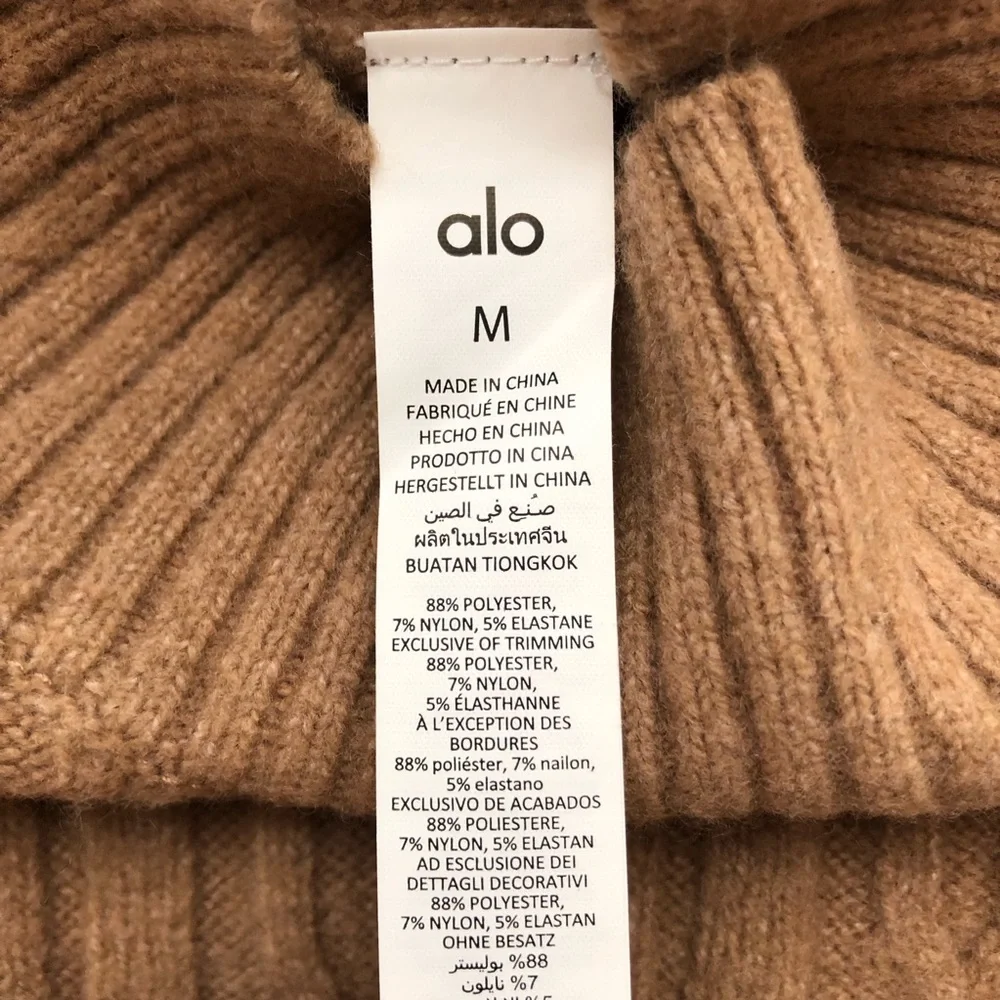 Alo Yoga Cable Knit Winter Bliss Mock Neck Tank Toasted Almond M